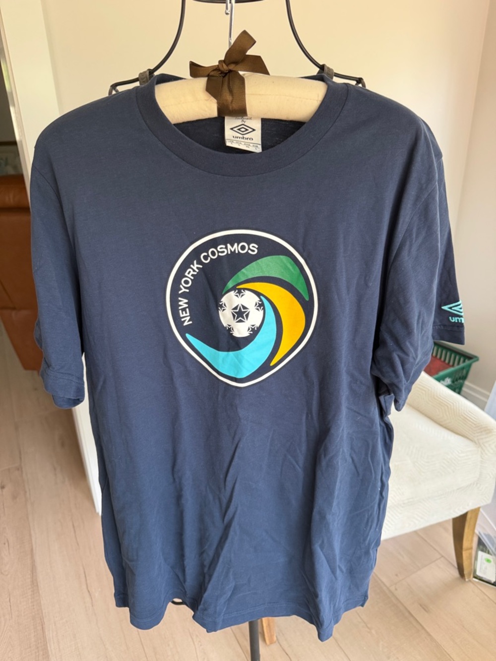 NEW YORK COSMOS Soccer Football Tee Shirt